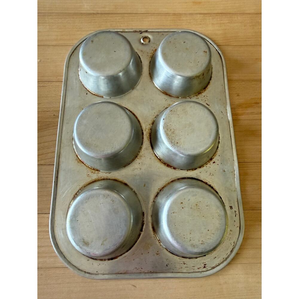 Vintage Worthmore Aluminum 6 cup Muffin Pan - Picture 3 of 5
